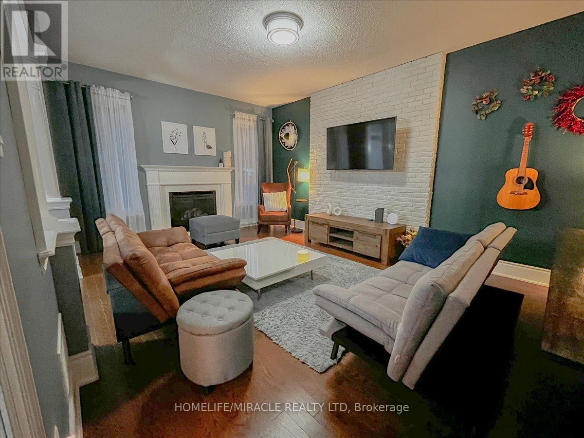 7 Riley Street, Innisfil (Cookstown), Ontario  L0L 1L0 - Photo 12 - N12779842