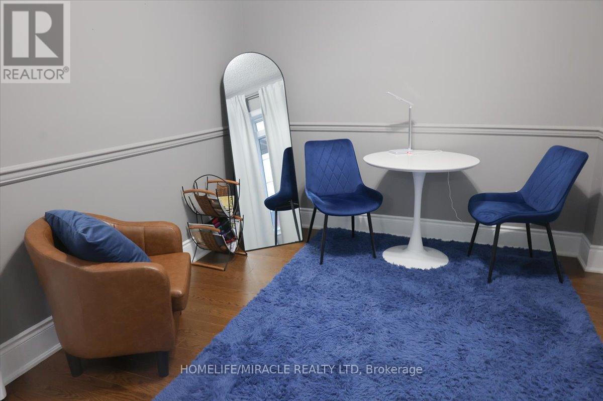 7 Riley Street, Innisfil (Cookstown), Ontario  L0L 1L0 - Photo 4 - N12779842