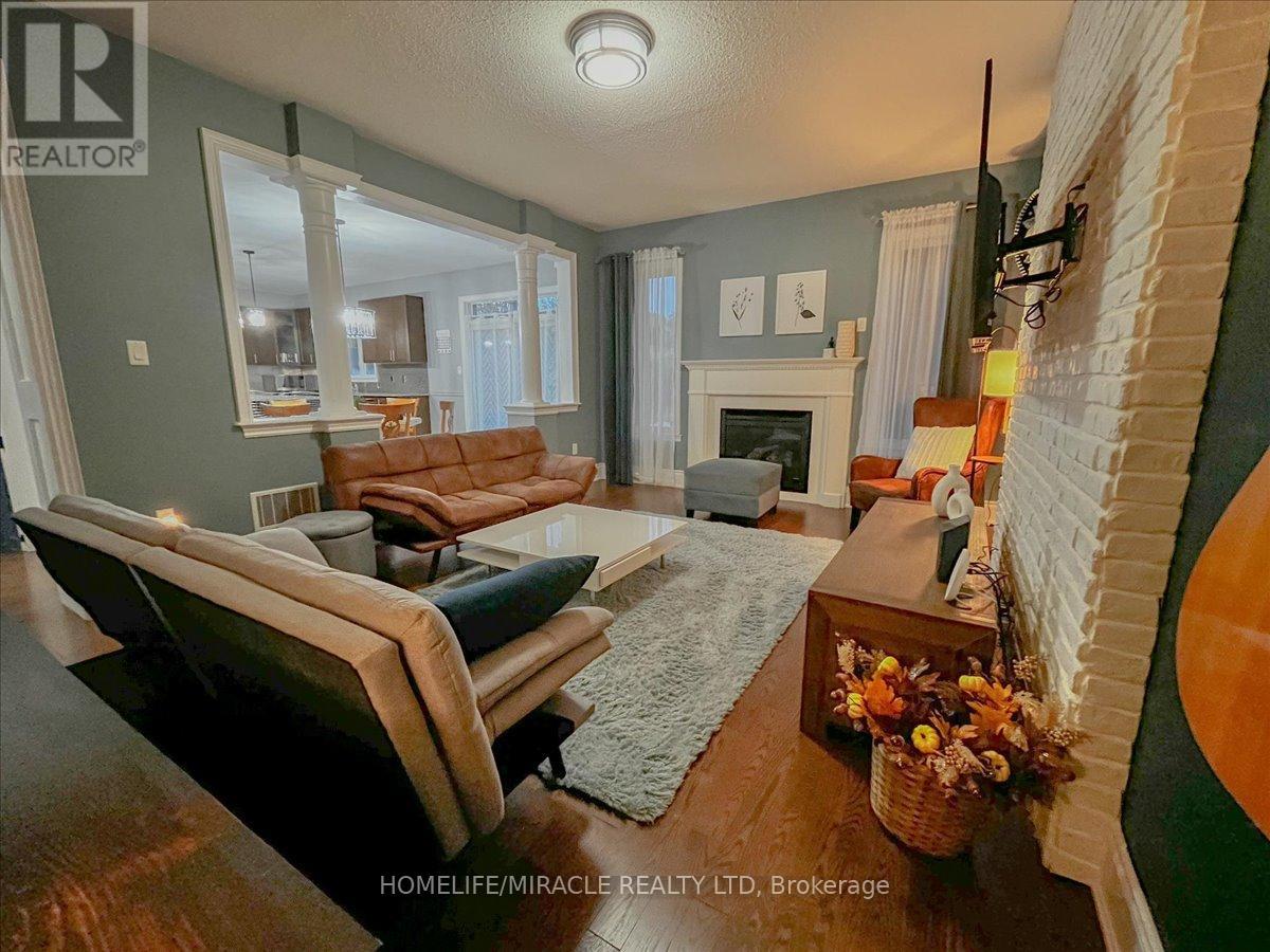 7 Riley Street, Innisfil (Cookstown), Ontario  L0L 1L0 - Photo 9 - N12779842