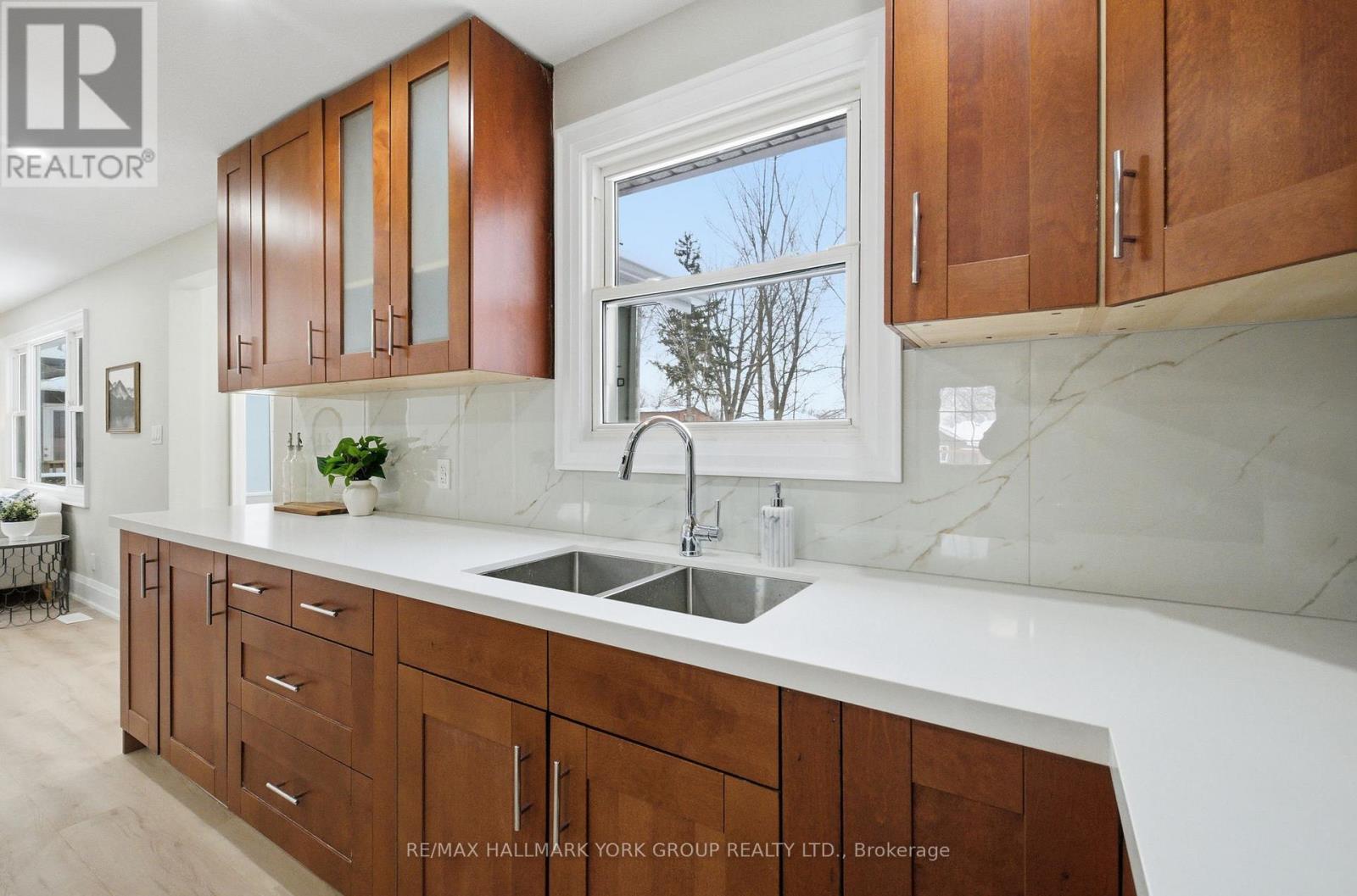 103 Cronsberry Road, Georgina, Ontario  L0E 1N0 - Photo 15 - N12779878