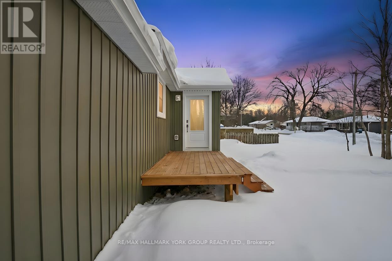 103 Cronsberry Road, Georgina, Ontario  L0E 1N0 - Photo 3 - N12779878