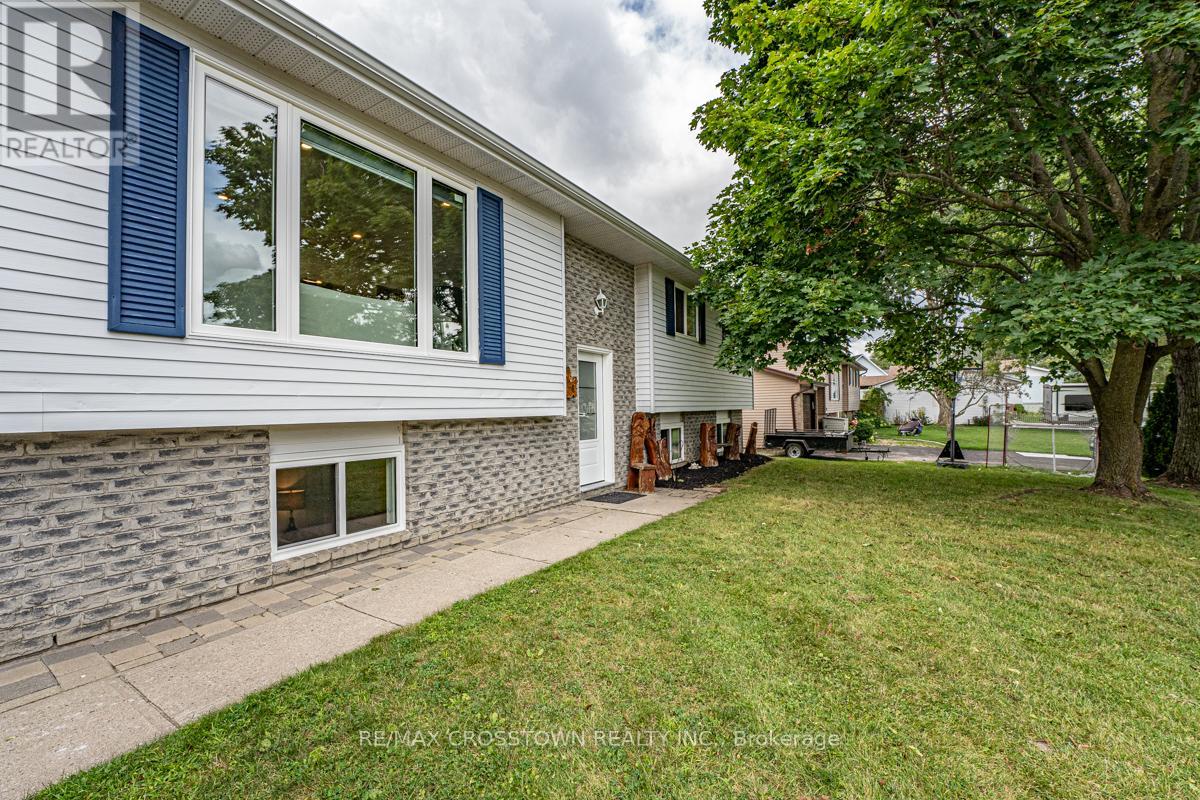 226 THORNTON AVENUE, Essa, Ontario