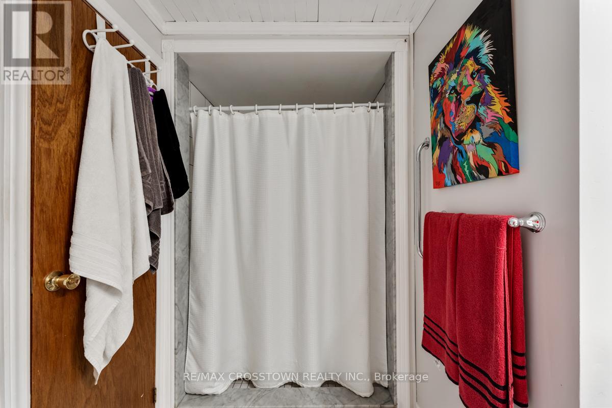 226 Thornton Avenue, Essa, Ontario  L0L 2N0 - Photo 23 - N12779886