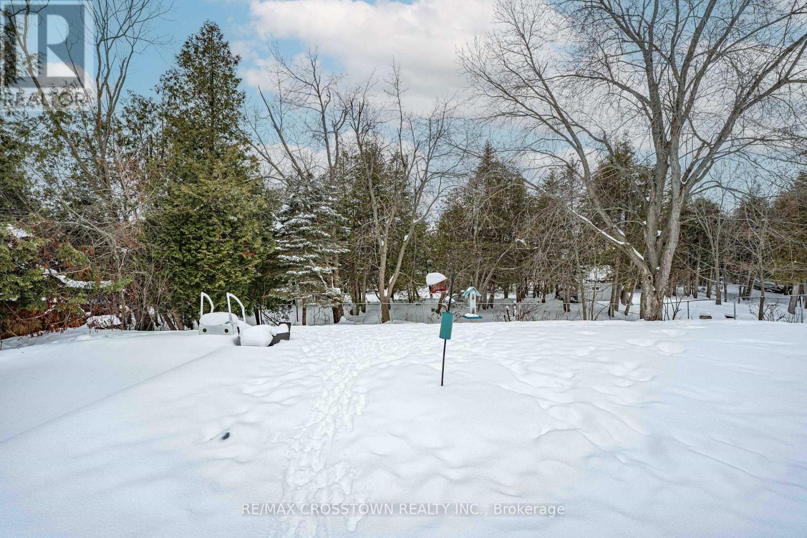 226 Thornton Avenue, Essa, Ontario  L0L 2N0 - Photo 34 - N12779886