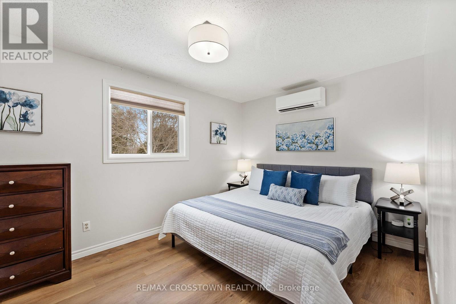 226 Thornton Avenue, Essa, Ontario  L0L 2N0 - Photo 9 - N12779886