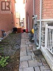 Lower - 37 Estrella Crescent, Richmond Hill, Ontario  L4E 0S4 - Photo 3 - N12779948