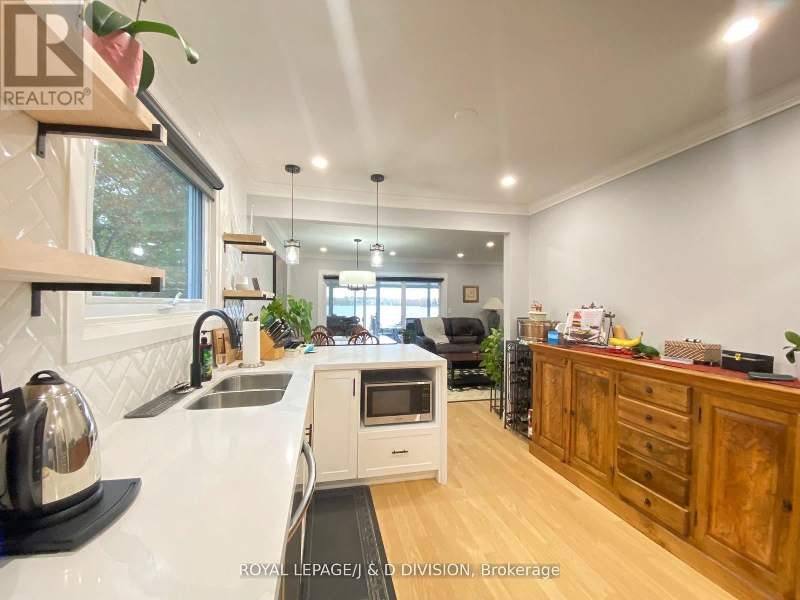 4276 Plum Point Road, Ramara, Ontario  L3V 6H7 - Photo 7 - S12779748