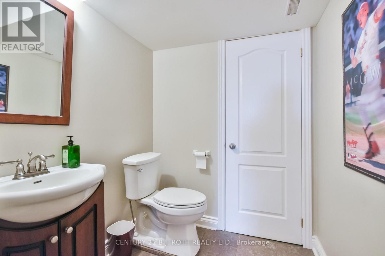 38 Camelot Square, Barrie (Innis-Shore), Ontario  L4M 0C3 - Photo 35 - S12779916