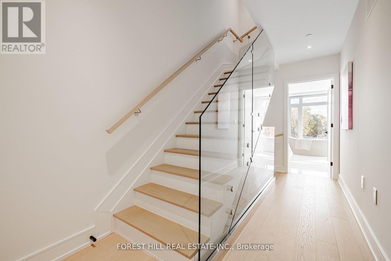 7 Flax Field Lane, Toronto, Ontario  M2N 0L5 - Photo 13 - C12777028