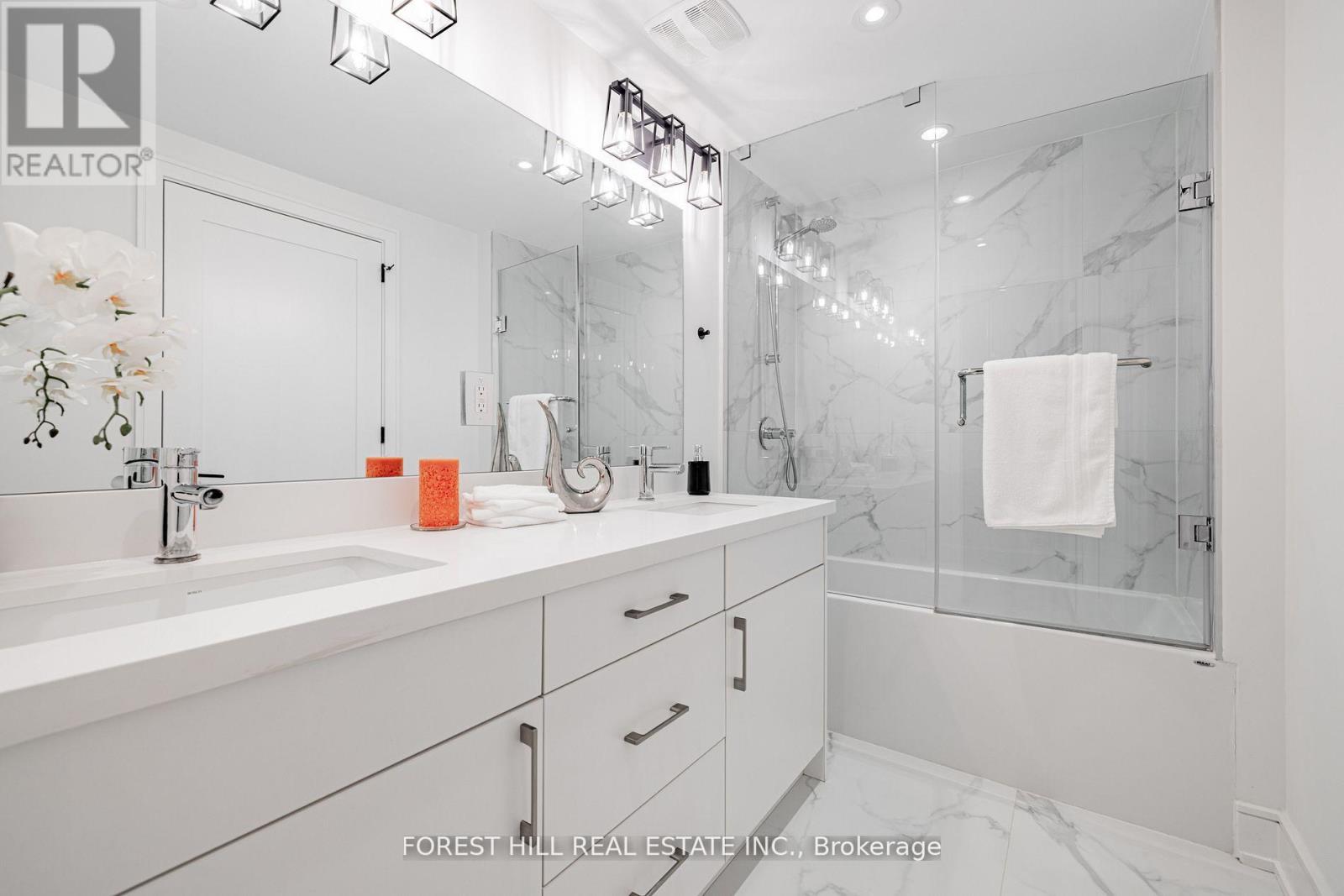 7 Flax Field Lane, Toronto, Ontario  M2N 0L5 - Photo 23 - C12777028