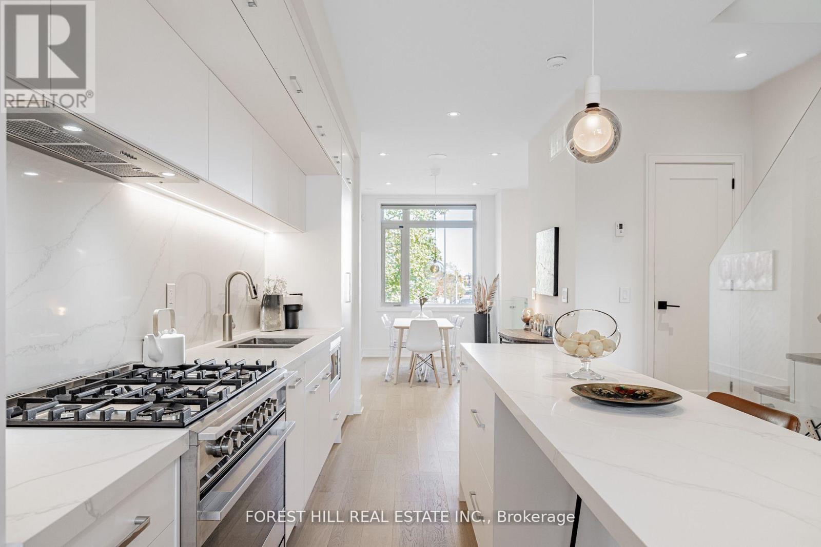 7 Flax Field Lane, Toronto, Ontario  M2N 0L5 - Photo 9 - C12777028