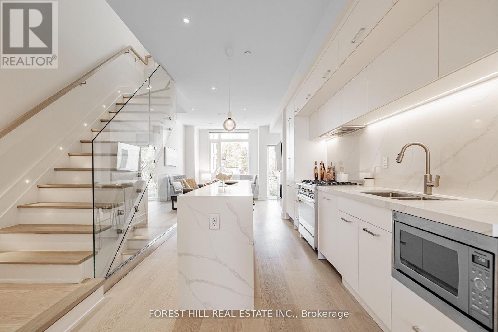 7 Flax Field Lane, Toronto, Ontario  M2N 0L5 - Photo 7 - C12777028