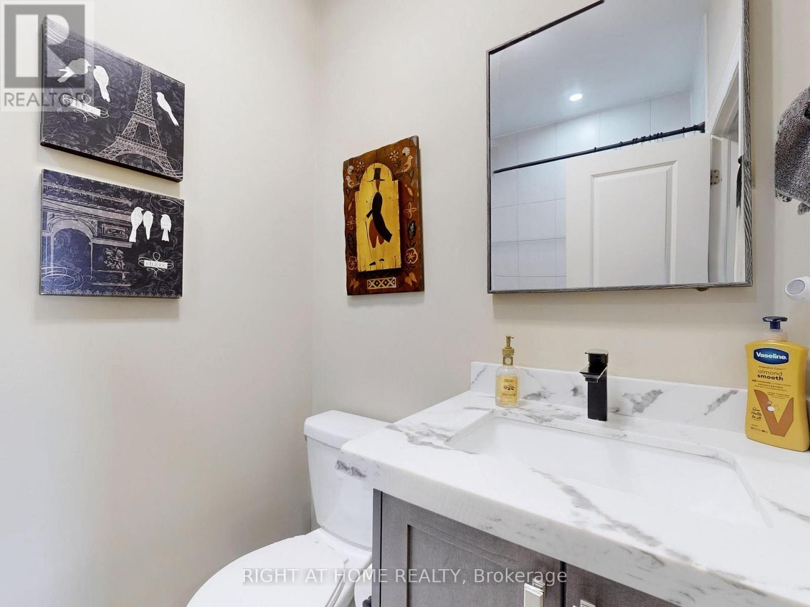 279 Moody Drive, Vaughan, Ontario  L4H 3N5 - Photo 22 - N12446726