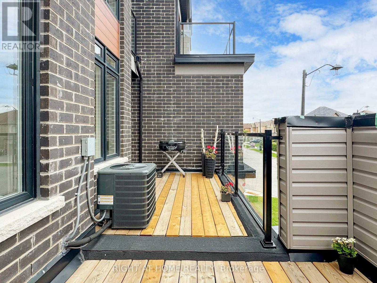 279 Moody Drive, Vaughan, Ontario  L4H 3N5 - Photo 28 - N12446726