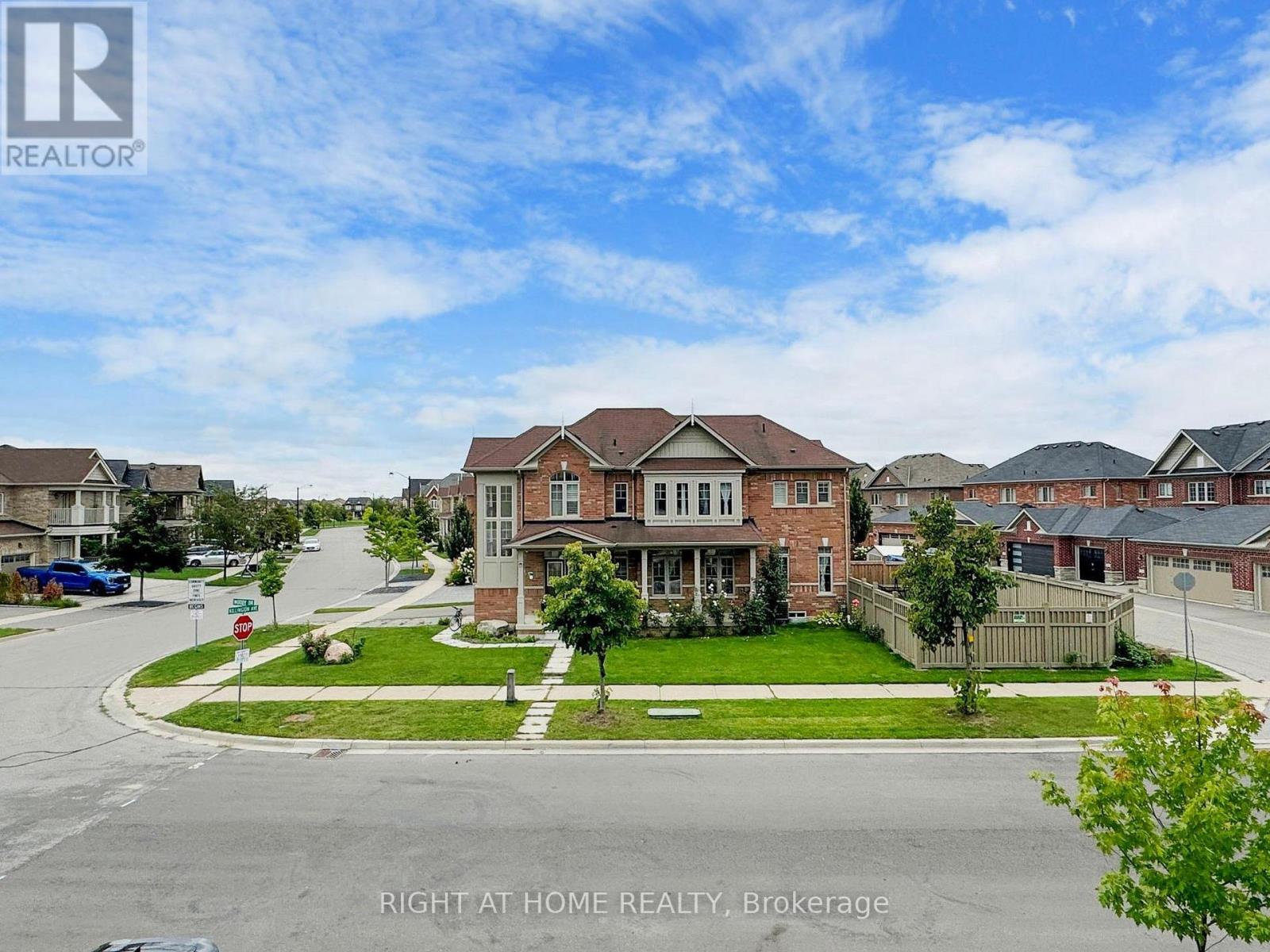 279 Moody Drive, Vaughan, Ontario  L4H 3N5 - Photo 29 - N12446726