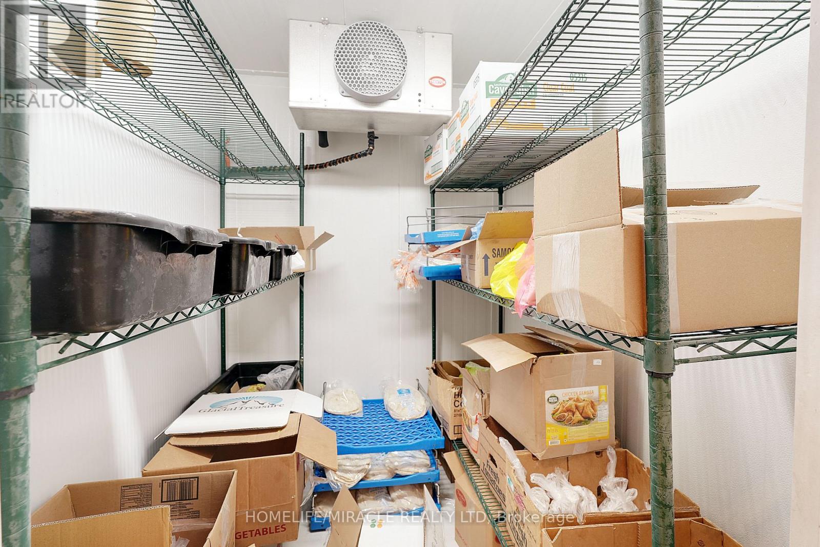 723 Lakeshore Road E, Mississauga, Ontario  L5G 1J7 - Photo 16 - W12777728