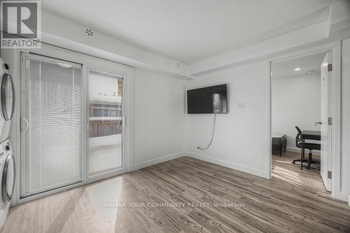 #1 Main - 69 Blythwood Road N, Waterloo, Ontario  N2L 3Z9 - Photo 8 - X12750422