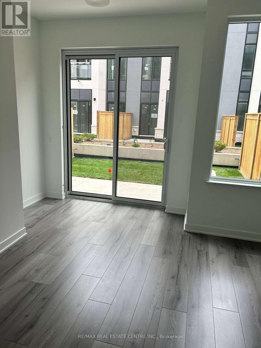 3020 Trailside Dr Drive Ne, Oakville, Ontario  L6M 4M2 - Photo 10 - W12779860