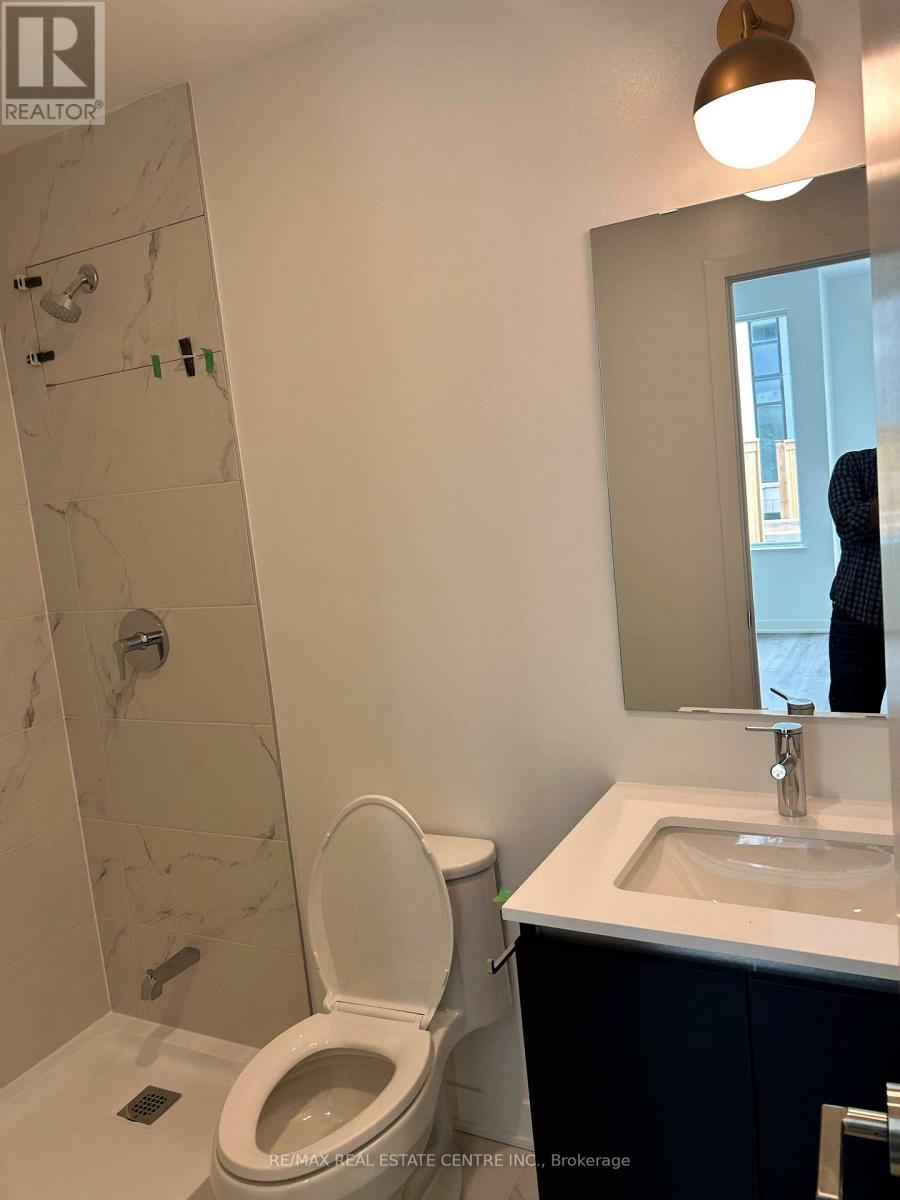 3020 Trailside Dr Drive Ne, Oakville, Ontario  L6M 4M2 - Photo 11 - W12779860