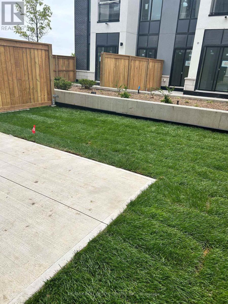 3020 Trailside Dr Drive Ne, Oakville, Ontario  L6M 4M2 - Photo 12 - W12779860