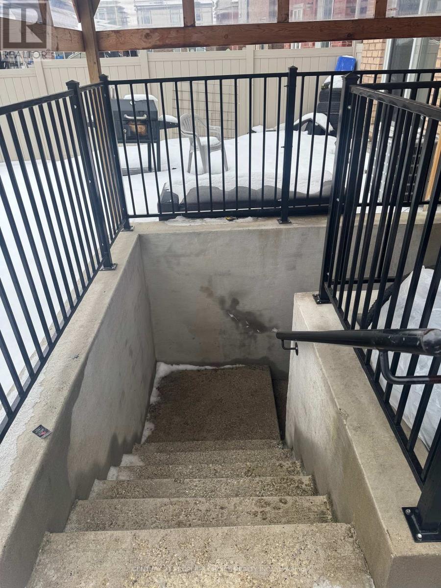 Bsmt - 9 Facet Street, Brampton, Ontario  L7A 4K7 - Photo 13 - W12779876