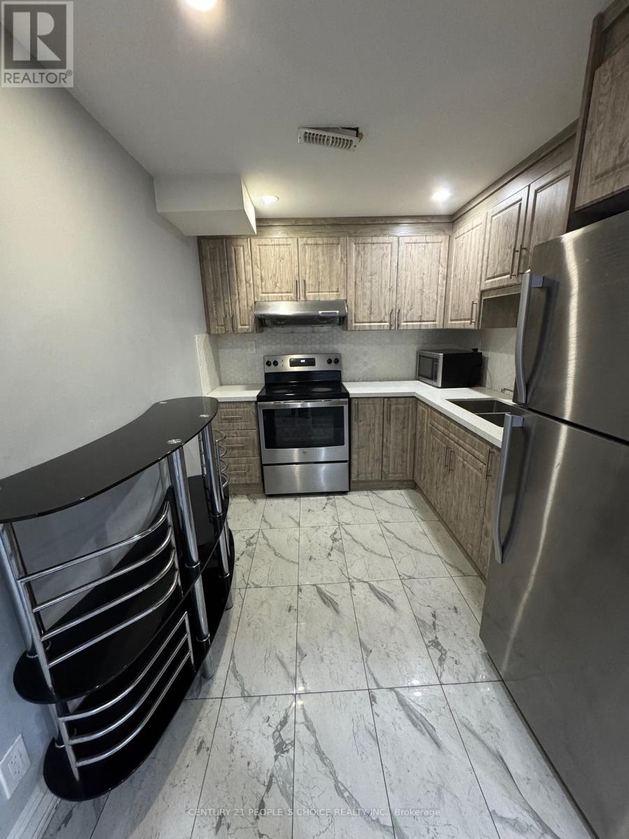 Bsmt - 9 Facet Street, Brampton, Ontario  L7A 4K7 - Photo 3 - W12779876