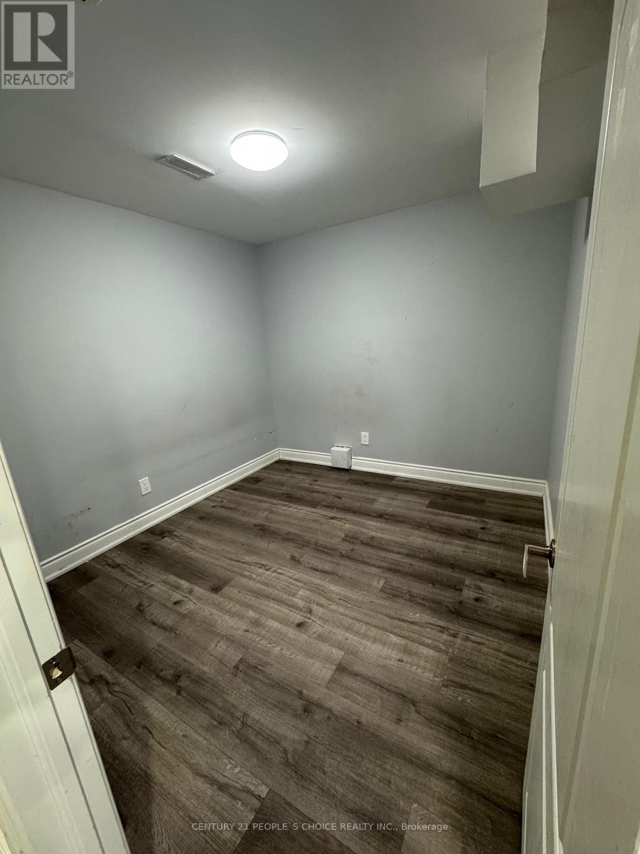 Bsmt - 9 Facet Street, Brampton, Ontario  L7A 4K7 - Photo 7 - W12779876