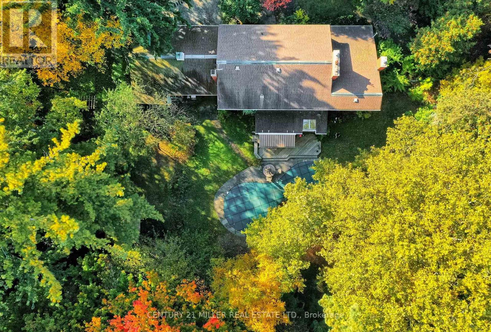 1296 Cumnock Crescent, Oakville, Ontario  L6J 2N7 - Photo 4 - W12779900