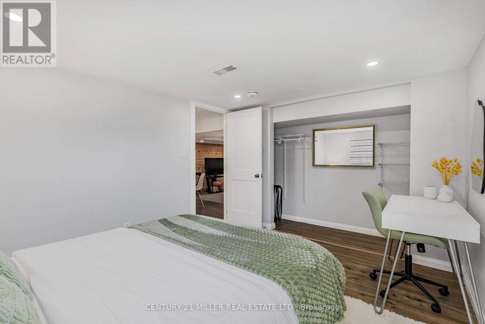 Suite - 248 Kingsleigh Court, Milton, Ontario  L9T 1X7 - Photo 22 - W12779904