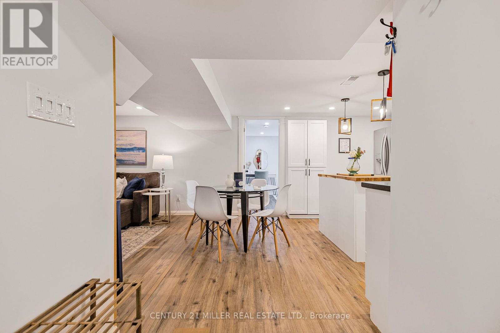 Suite - 248 Kingsleigh Court, Milton, Ontario  L9T 1X7 - Photo 7 - W12779904