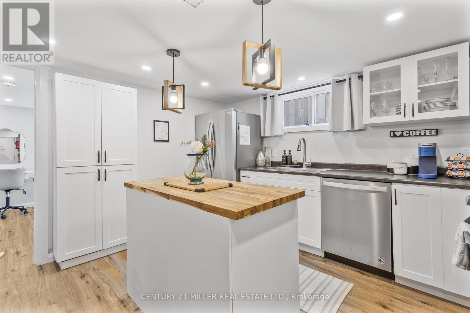 Suite - 248 Kingsleigh Court, Milton, Ontario  L9T 1X7 - Photo 8 - W12779904