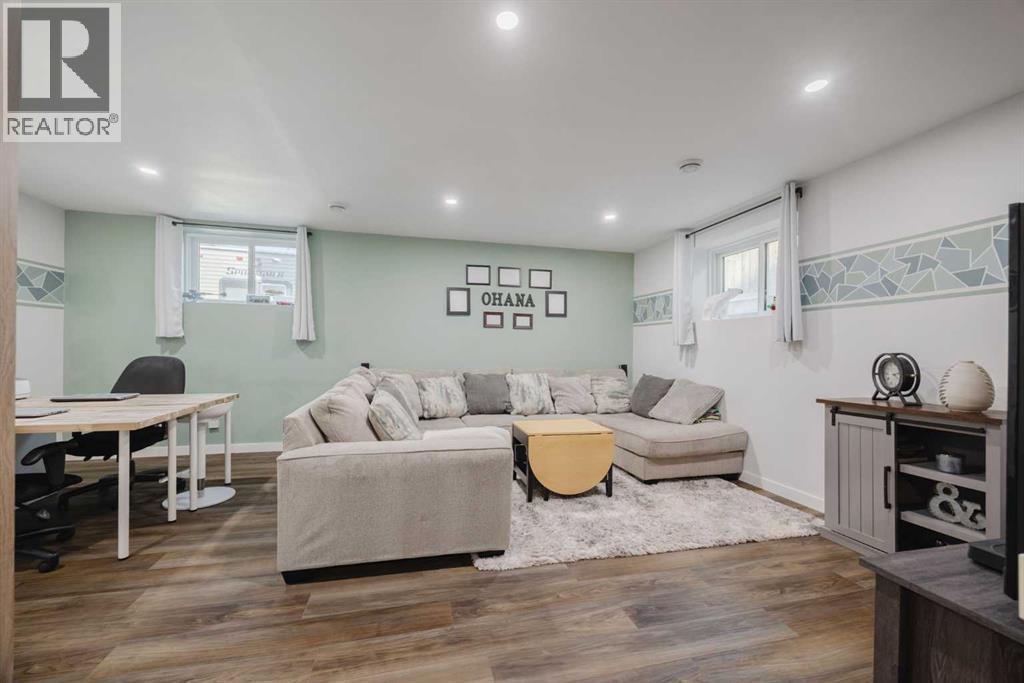 180 Emberside Place, Cochrane, Alberta  T4C 3B1 - Photo 19 - A2243714