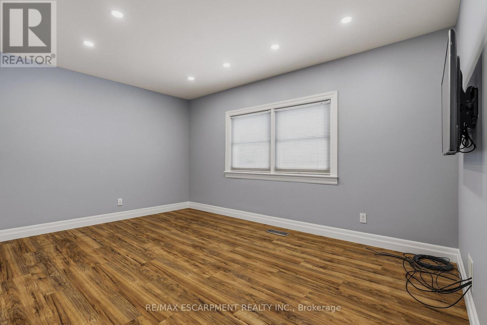 20 Shirley Street, Hamilton, Ontario  L9H 4S3 - Photo 27 - X12779770