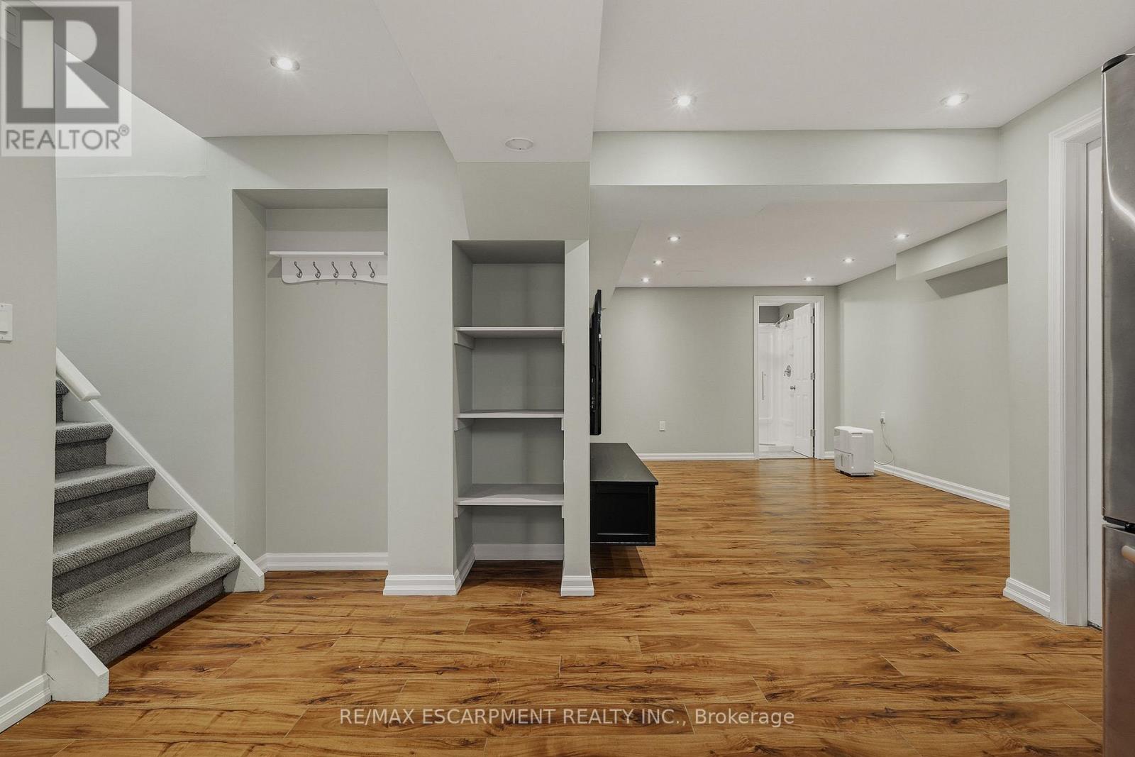 20 Shirley Street, Hamilton, Ontario  L9H 4S3 - Photo 31 - X12779770