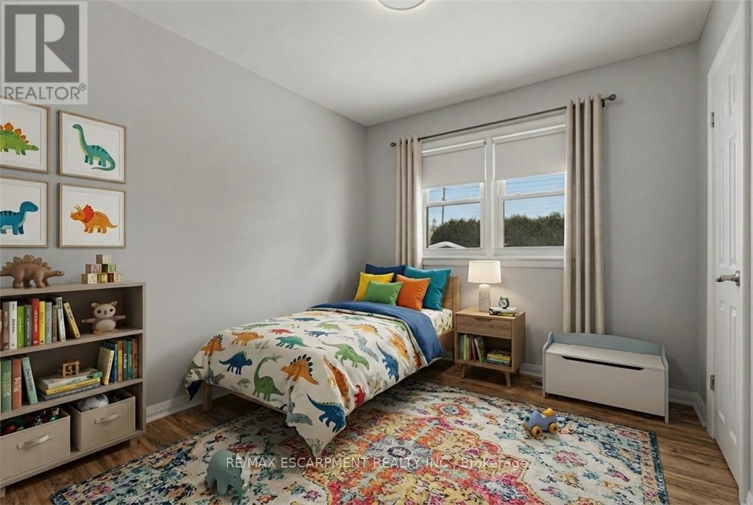 20 Shirley Street, Hamilton, Ontario  L9H 4S3 - Photo 9 - X12779770