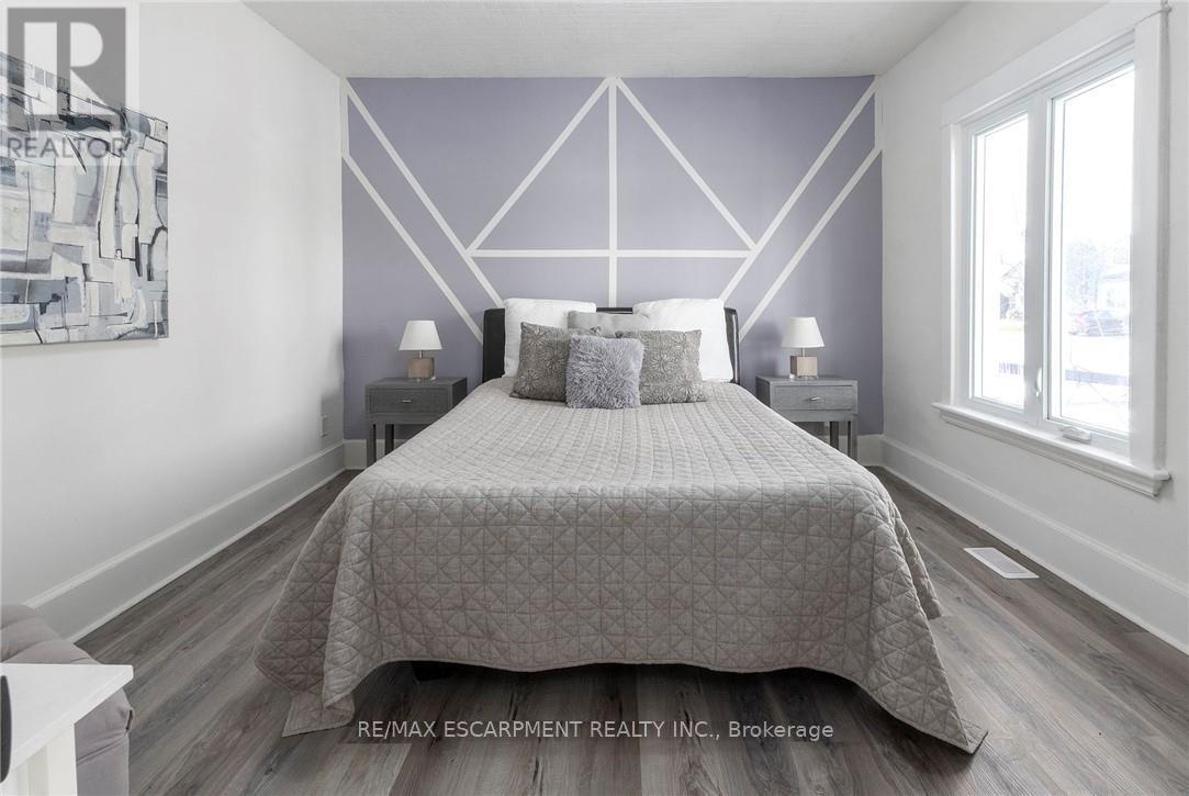 50 Stapleton Avenue, Hamilton, Ontario  L8H 3N5 - Photo 4 - X12779772