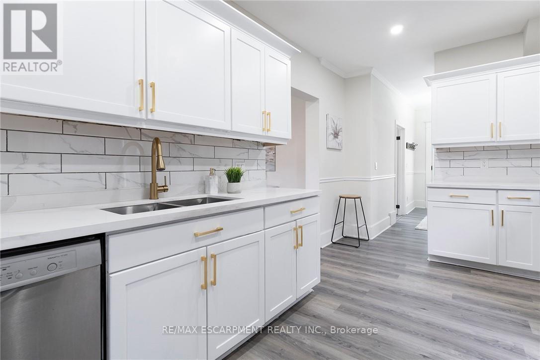 50 Stapleton Avenue, Hamilton, Ontario  L8H 3N5 - Photo 6 - X12779772