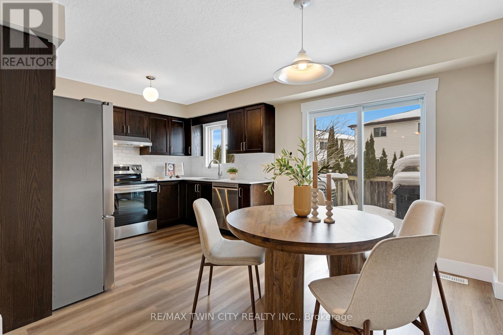 355 Fisher Mills Road, Cambridge, Ontario  N3C 4N5 - Photo 12 - X12779794