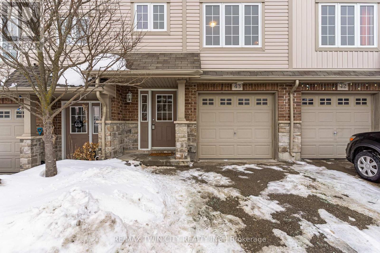 355 Fisher Mills Road, Cambridge, Ontario  N3C 4N5 - Photo 4 - X12779794