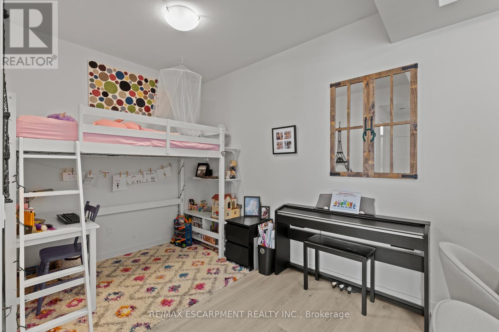 1110 - 385 Winston Road, Grimsby, Ontario  L3M 4E8 - Photo 10 - X12779798