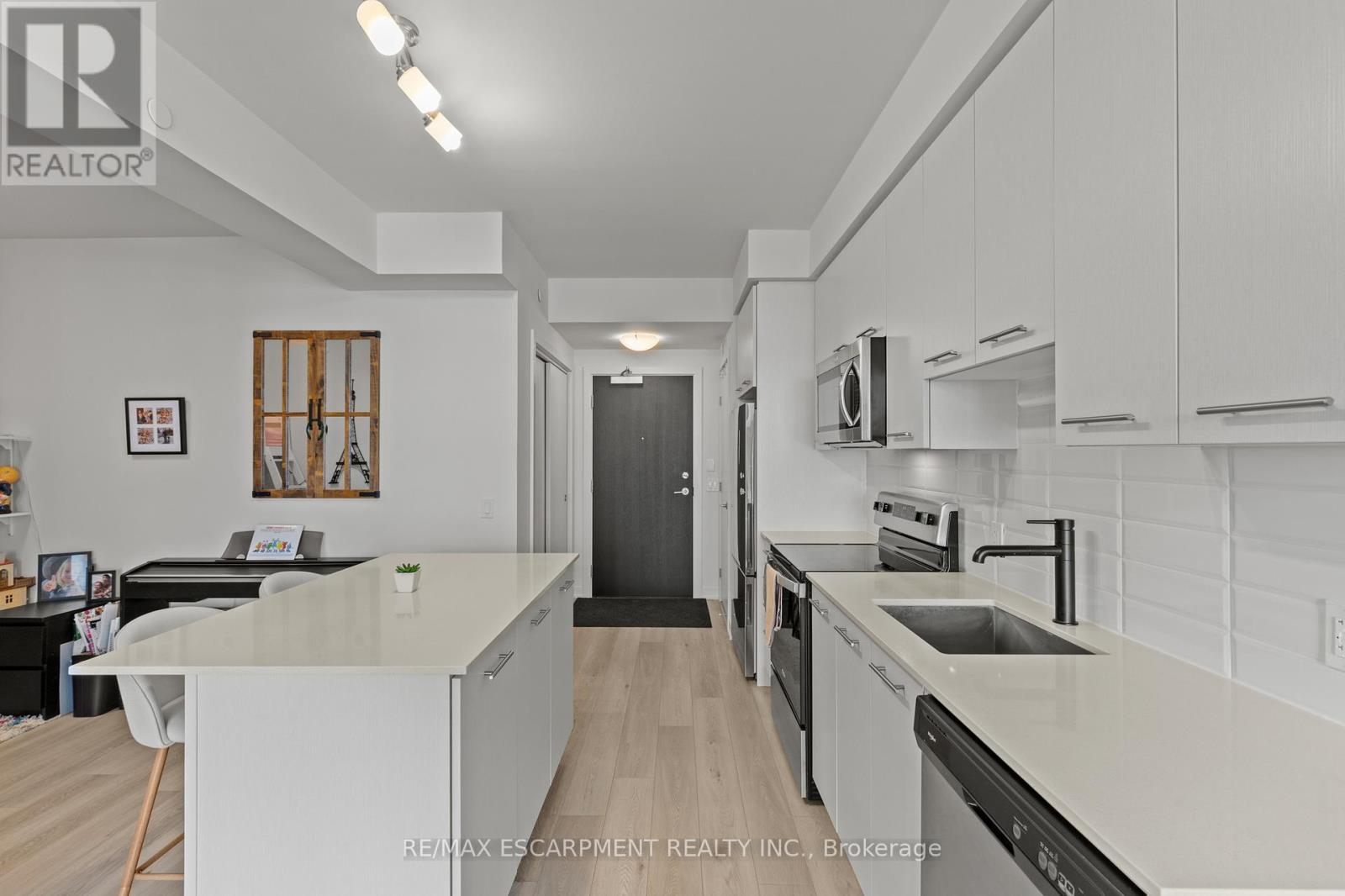 1110 - 385 Winston Road, Grimsby, Ontario  L3M 4E8 - Photo 7 - X12779798