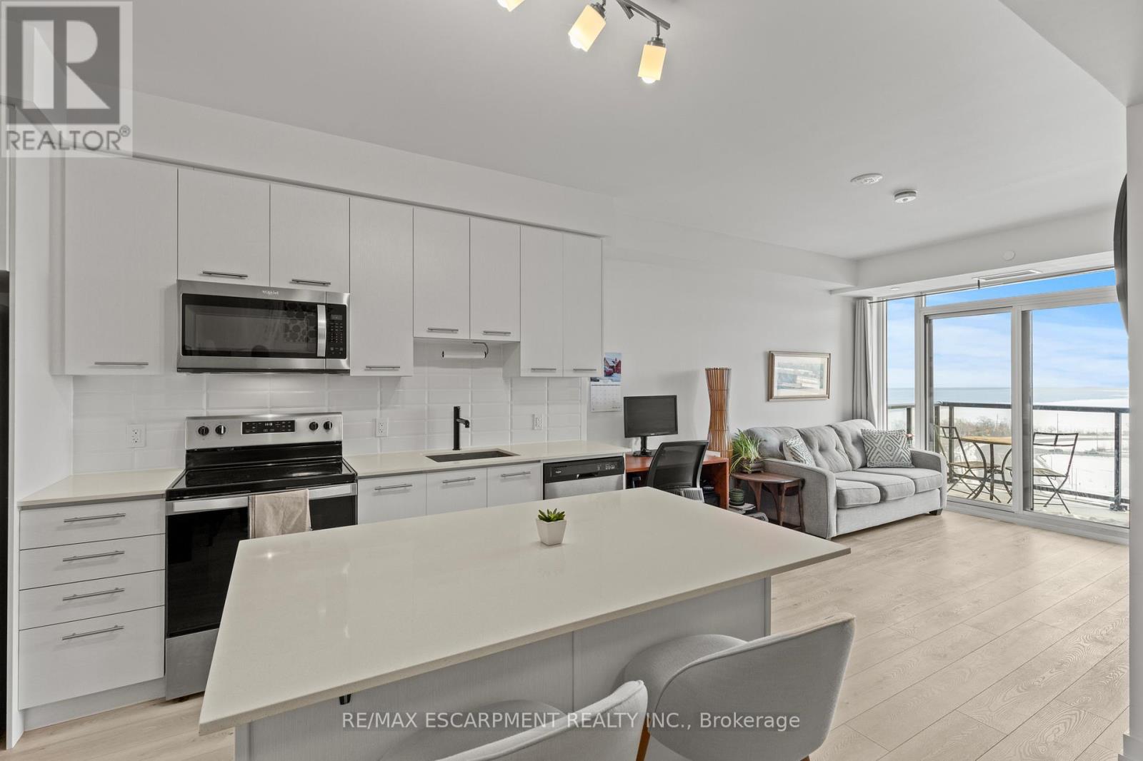 1110 - 385 Winston Road, Grimsby, Ontario  L3M 4E8 - Photo 9 - X12779798