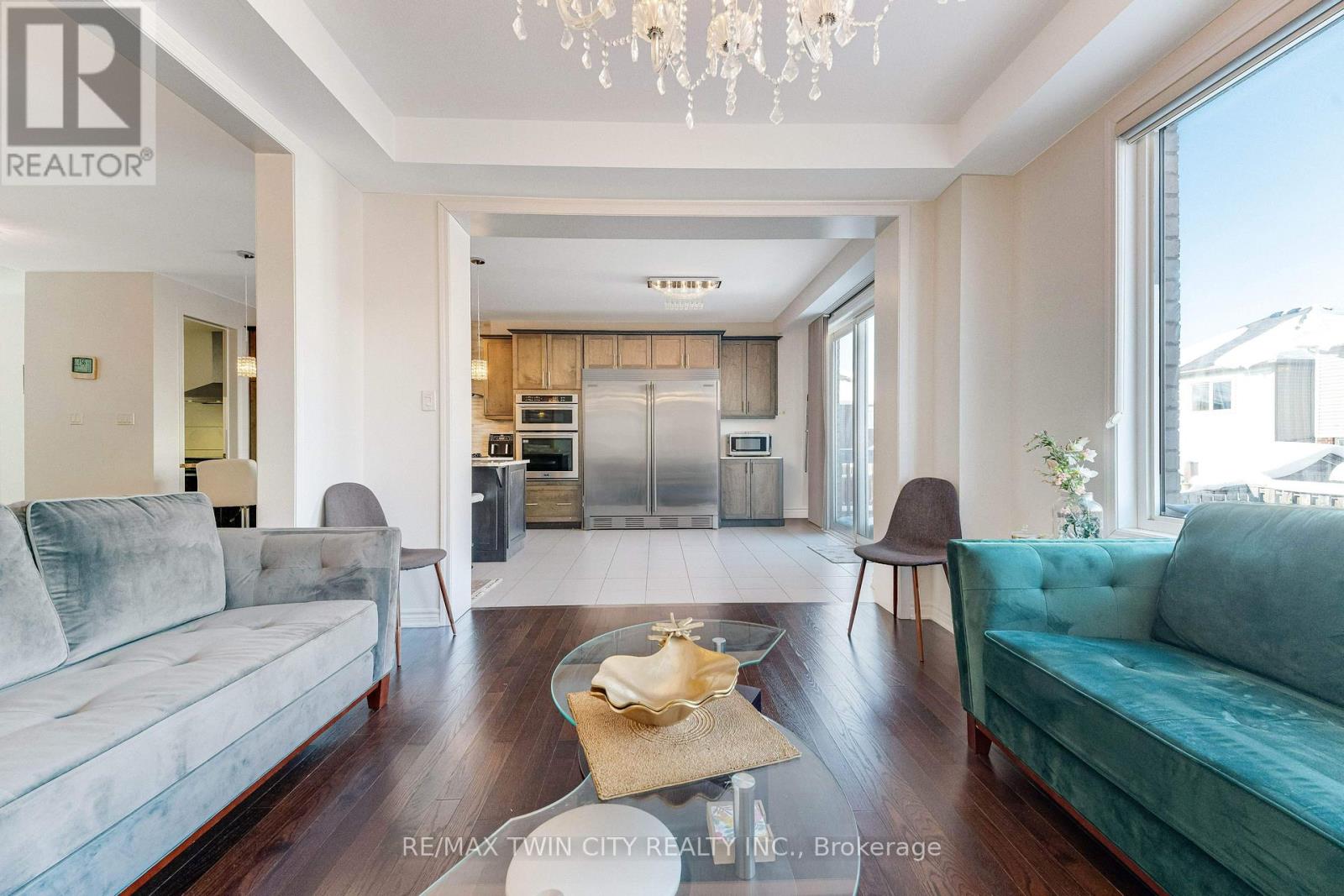 342 Seabrook Drive, Kitchener, Ontario  N2R 0L8 - Photo 10 - X12779974