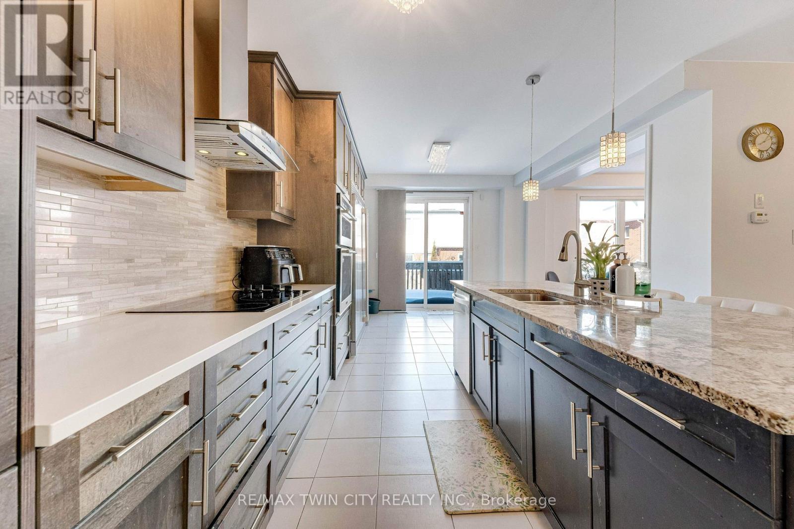 342 Seabrook Drive, Kitchener, Ontario  N2R 0L8 - Photo 14 - X12779974