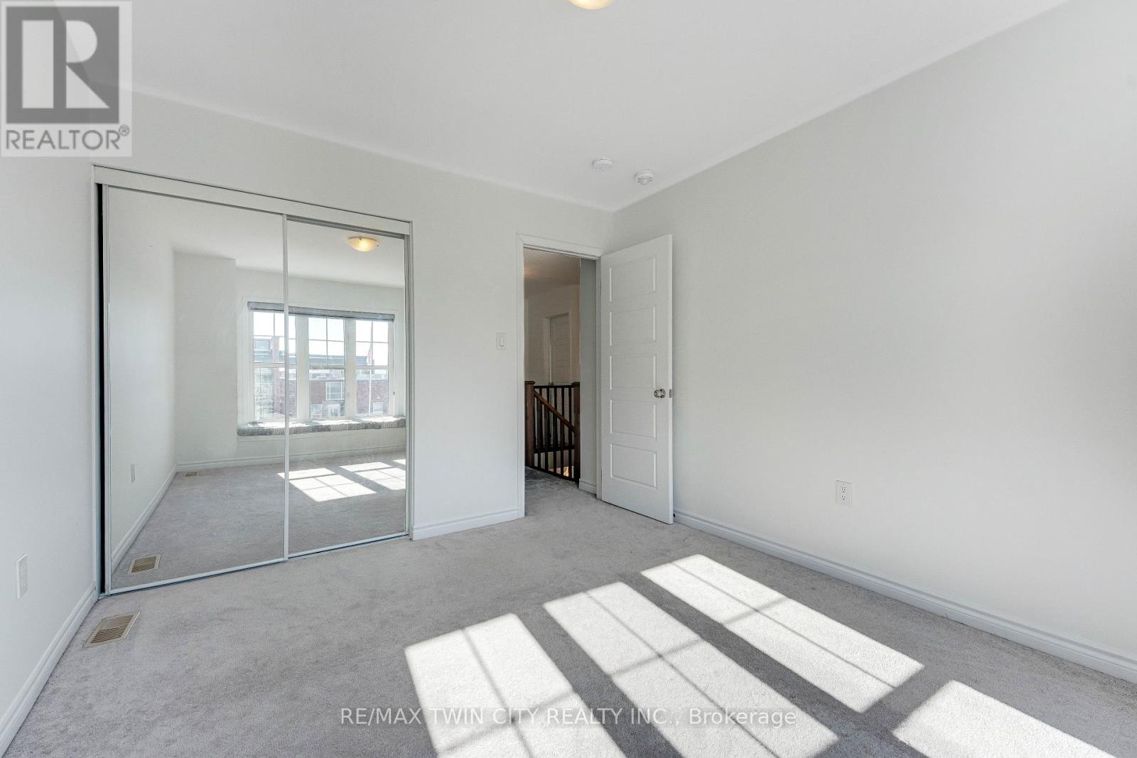 342 Seabrook Drive, Kitchener, Ontario  N2R 0L8 - Photo 28 - X12779974