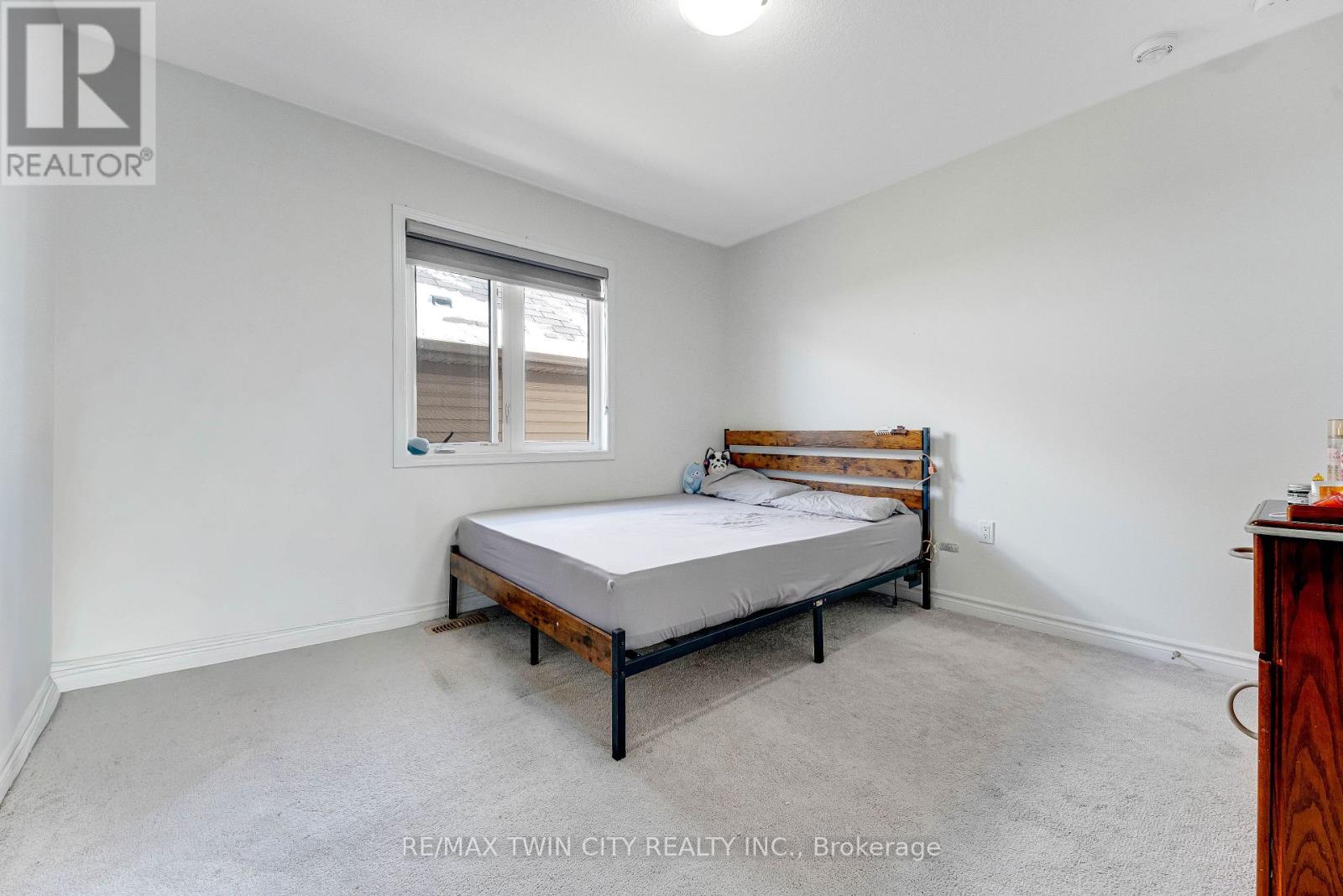 342 Seabrook Drive, Kitchener, Ontario  N2R 0L8 - Photo 30 - X12779974