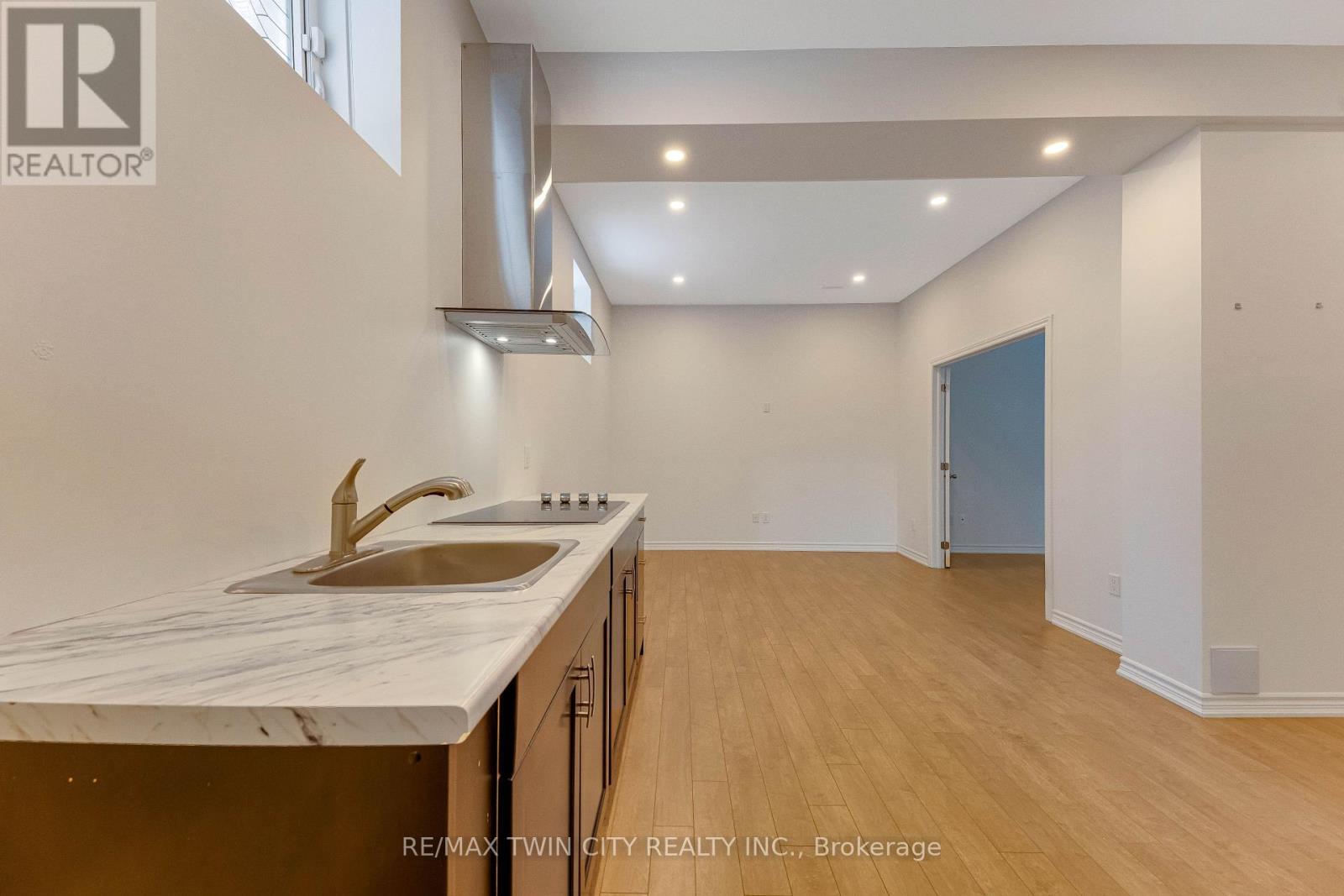 342 Seabrook Drive, Kitchener, Ontario  N2R 0L8 - Photo 35 - X12779974