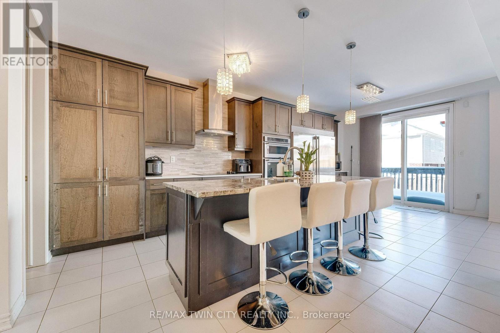 342 Seabrook Drive, Kitchener, Ontario  N2R 0L8 - Photo 6 - X12779974