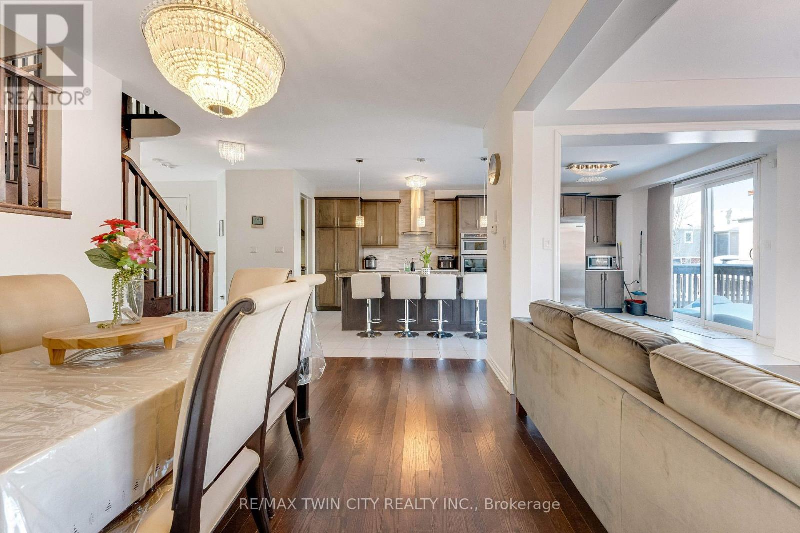 342 Seabrook Drive, Kitchener, Ontario  N2R 0L8 - Photo 8 - X12779974