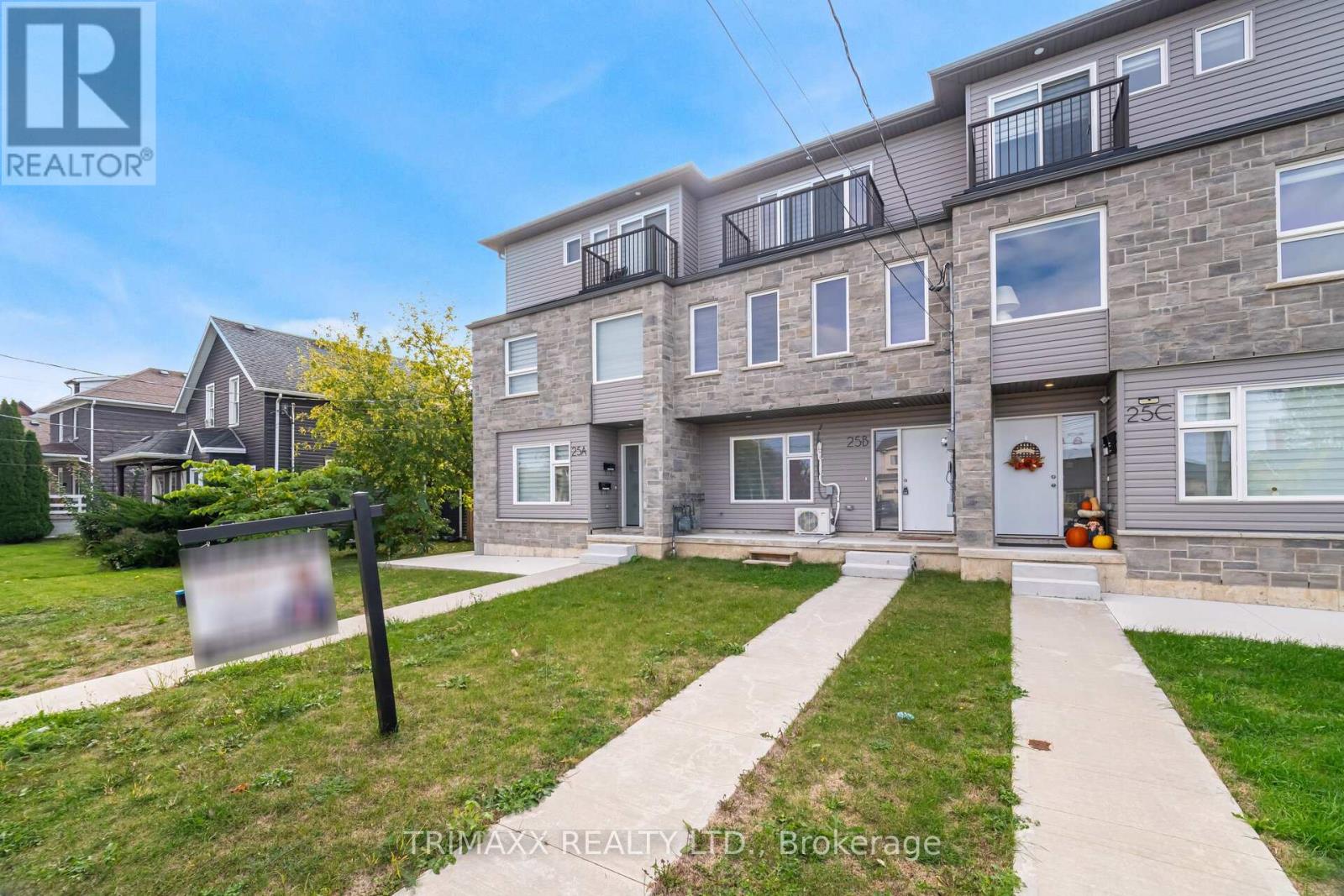 25b Oakdale Avenue, St. Catharines, Ontario  L2P 2B8 - Photo 34 - X12779866